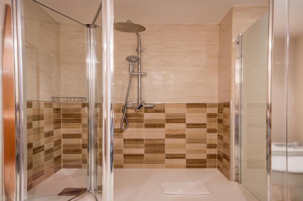 Habitat Apartments Carders Barcelona Eksteriør billede