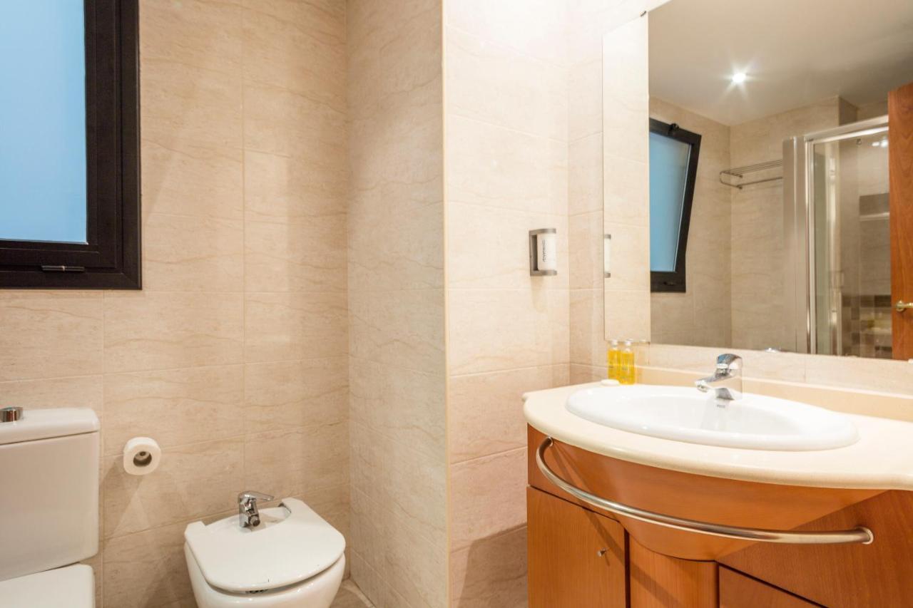 Habitat Apartments Carders Barcelona Eksteriør billede