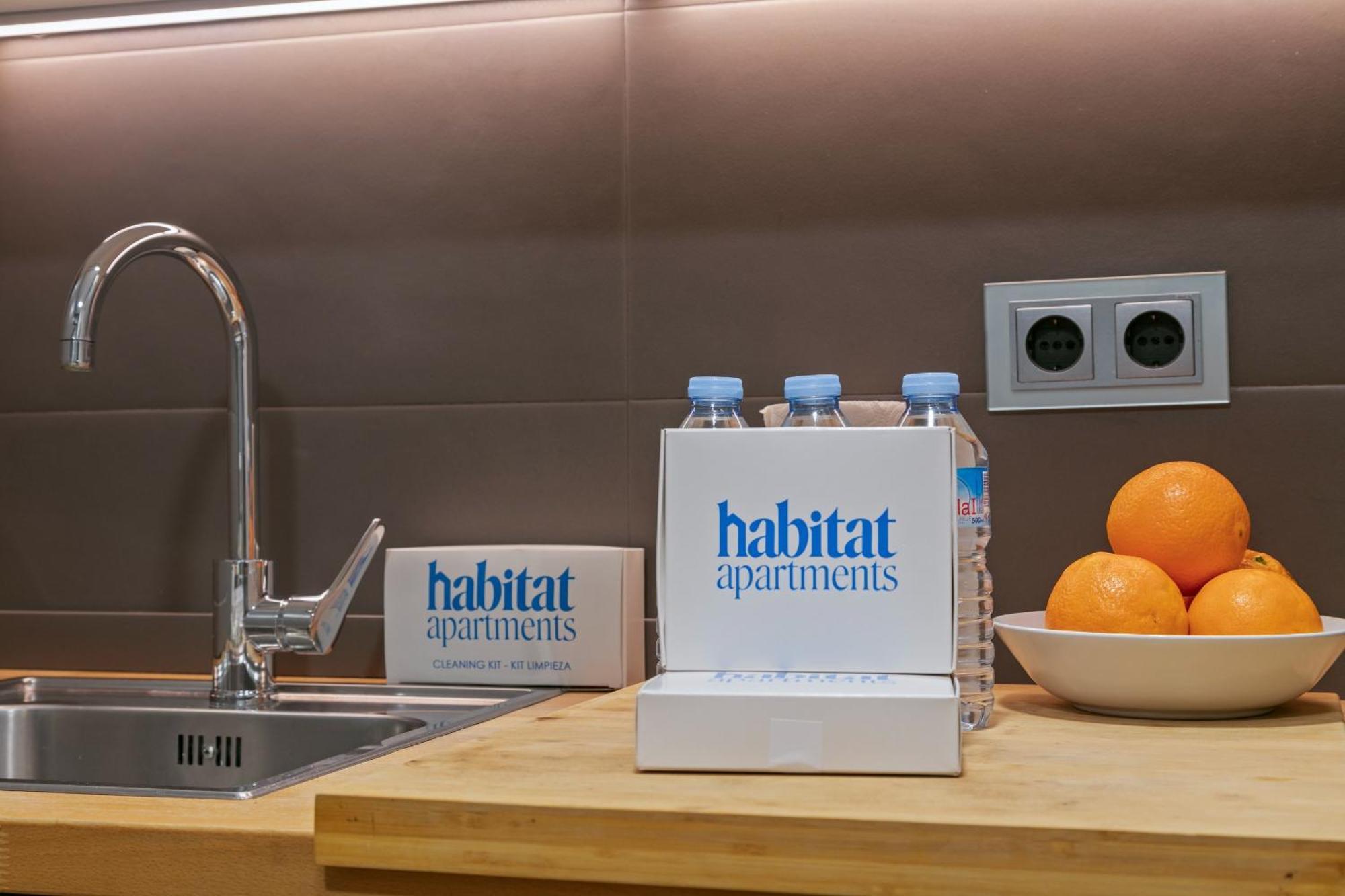 Habitat Apartments Carders Barcelona Eksteriør billede